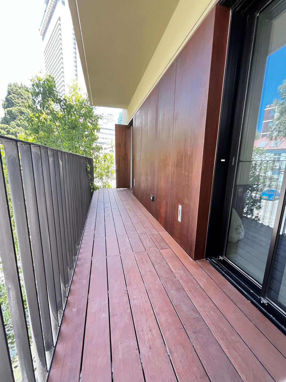 Modern 3-Room Apartment with Two Balconies in Neve Tzedek