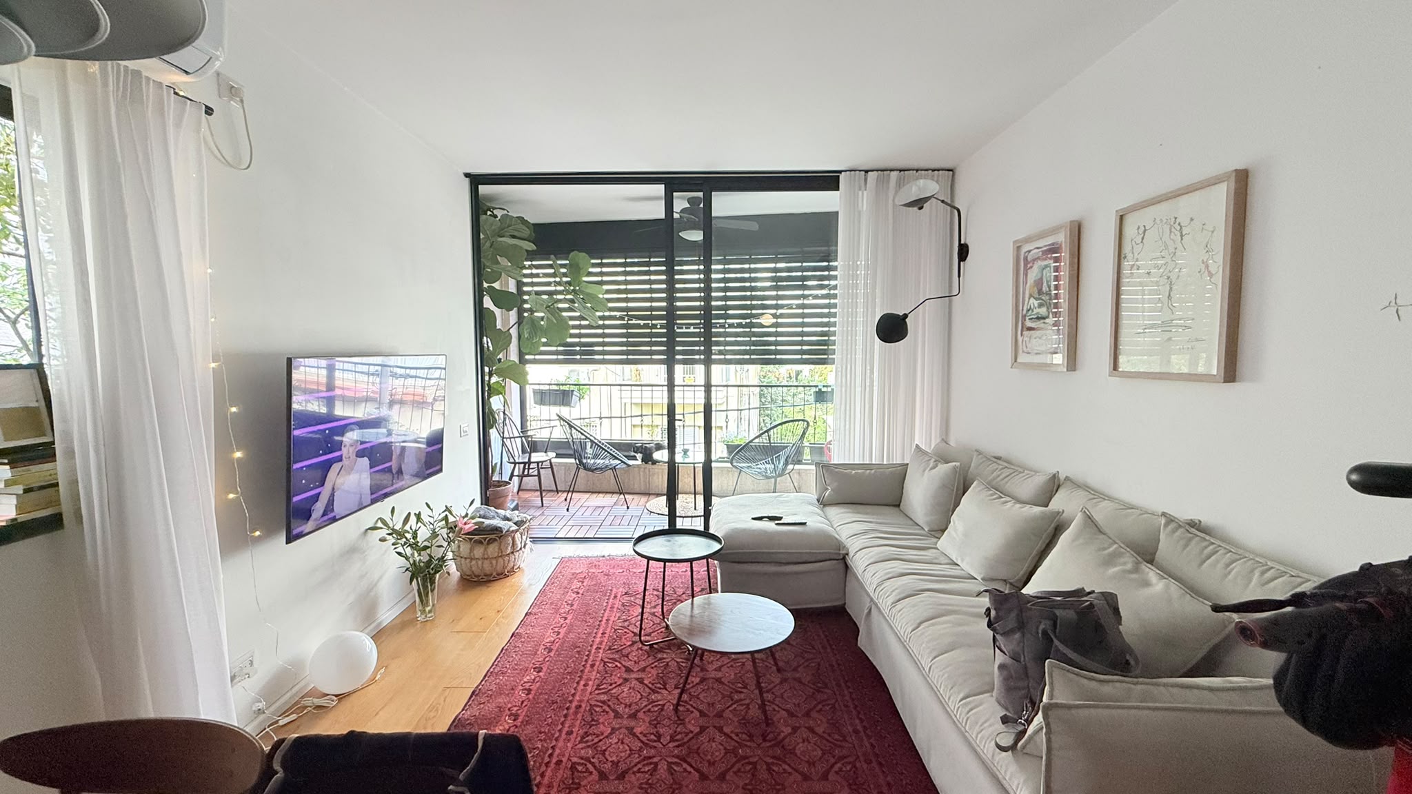 Renovated 4-Room Apartment on Hovevei Zion Street