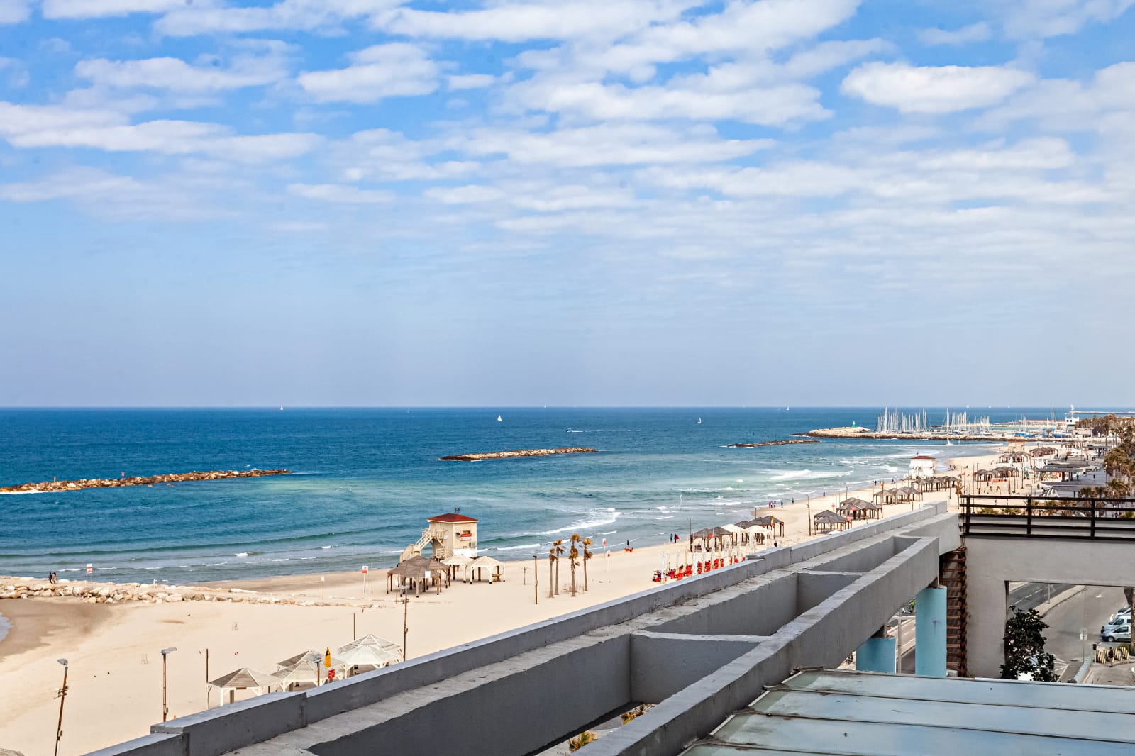 Beautiful Apartment Sea Executive Suites on the Beach (18)