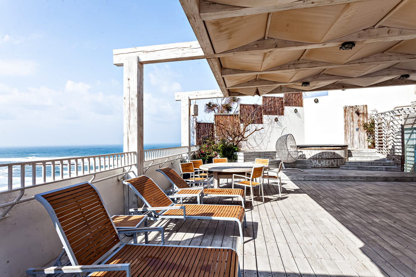 Beautiful Apartment Sea Executive Suites on the Beach (22)