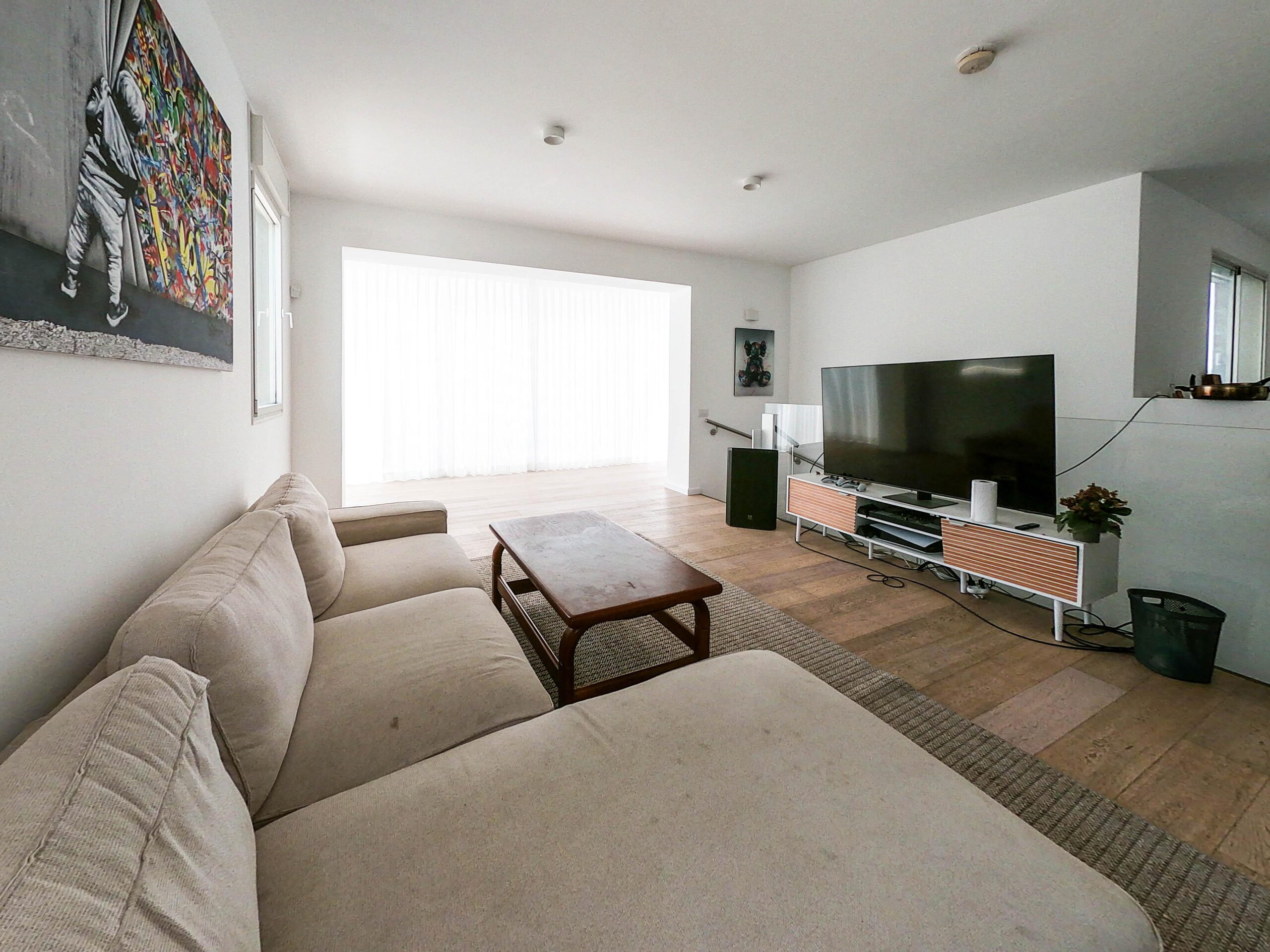 For Sale: Amazing and luxurious 5-room duplex penthouse, completely renovated with a huge roof terrace