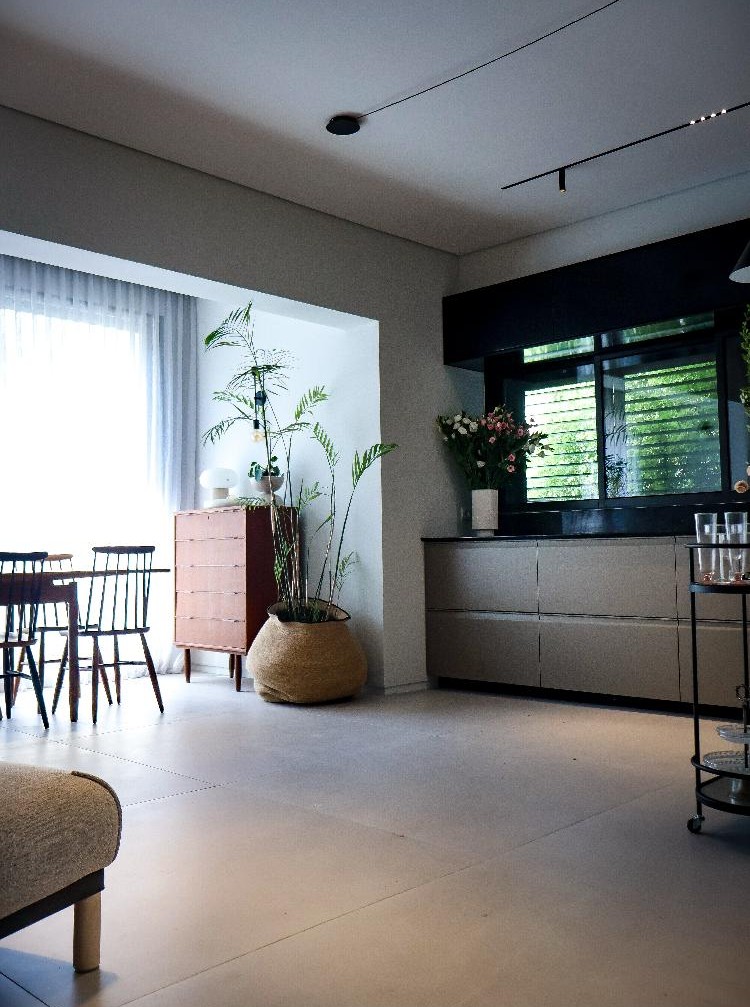 Light-Filled Luxorious Home Retreat – Move In Ready! (24)