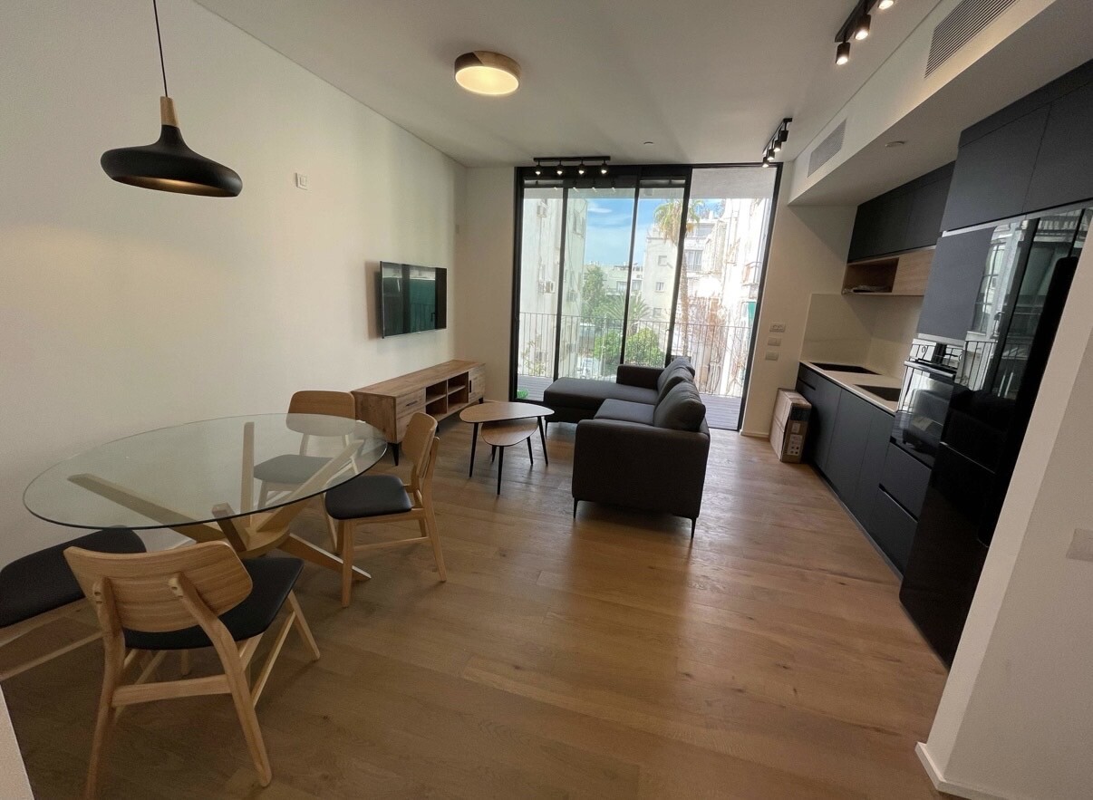Modern Apartment in the New North