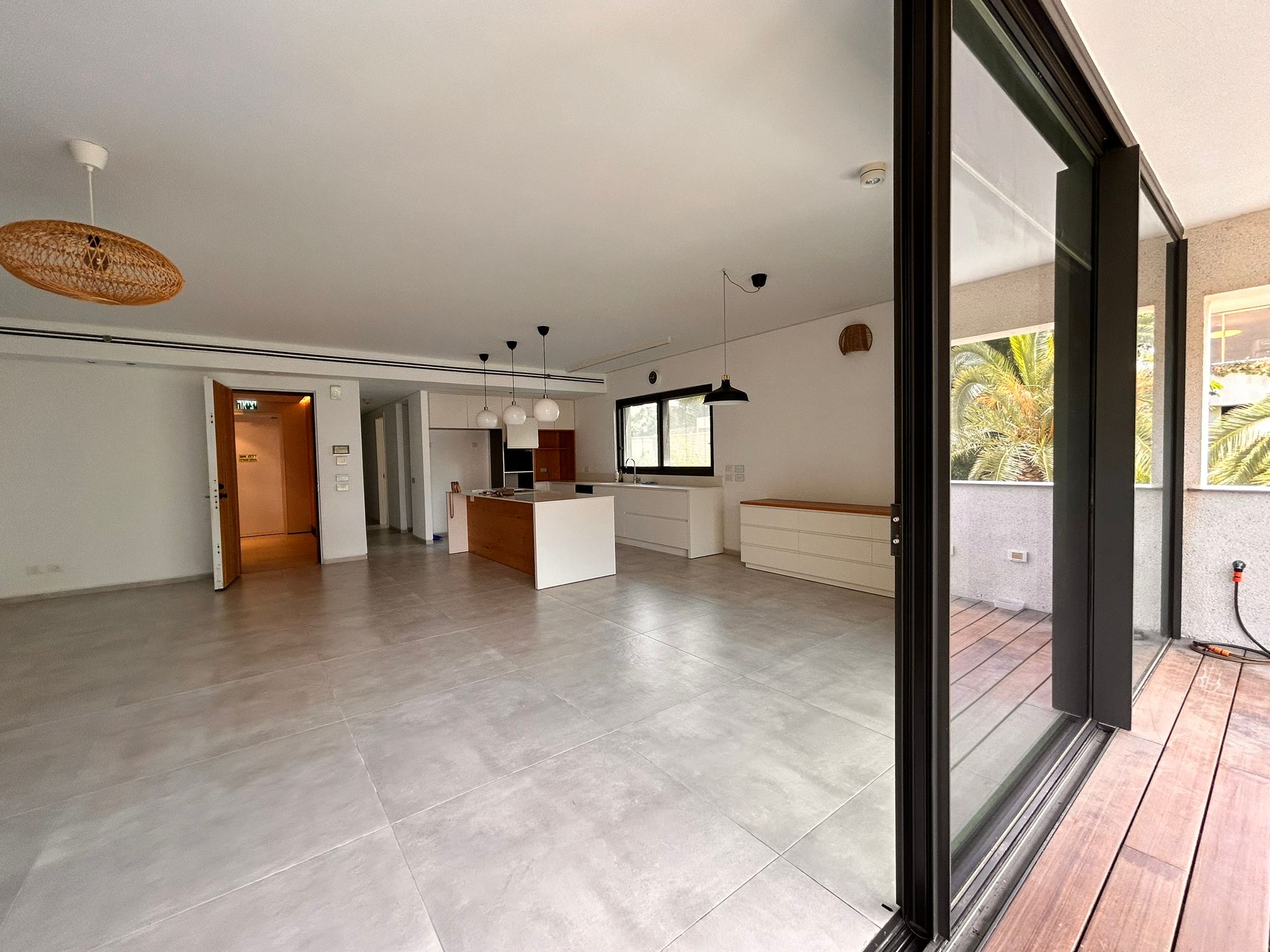 For Rent: 5-room (4 beds) ap. invested and luxurious, in a high-quality boutique building