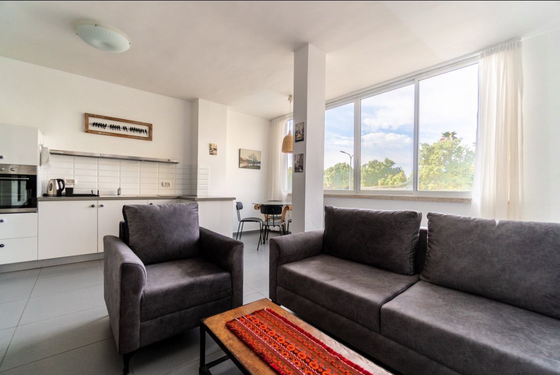For rent: Charming 3-room apartment, renovated and bright, fully furnished!