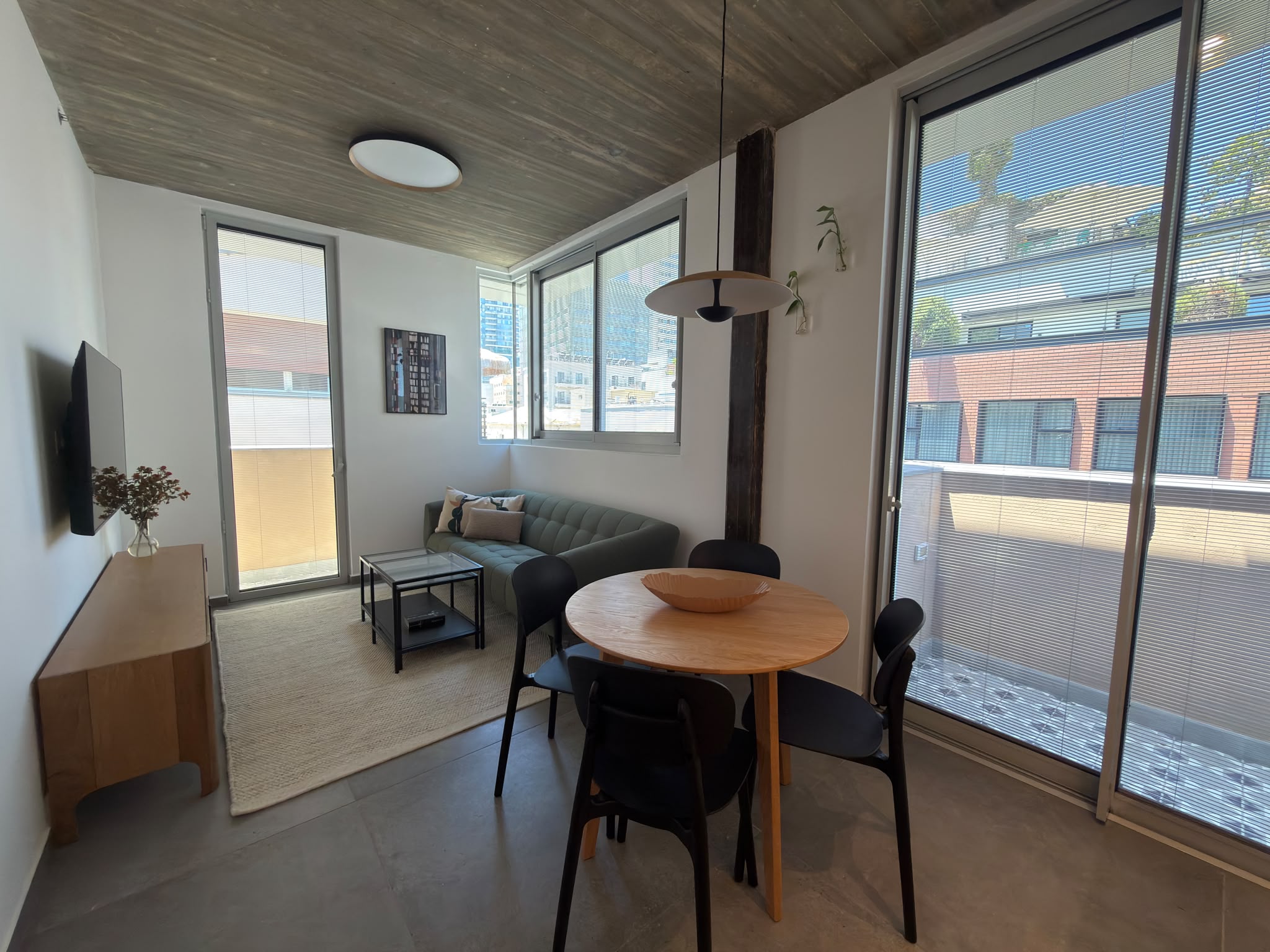 For Rent | Nachalat Binyamin, Tel Aviv