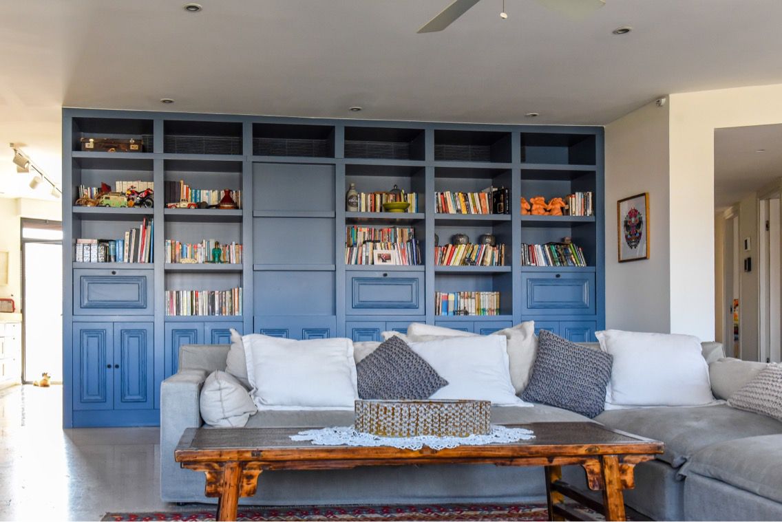 For Rent : Unique 6 rooms (5 beds) penthouse in the sought-after Noga neighborhood!