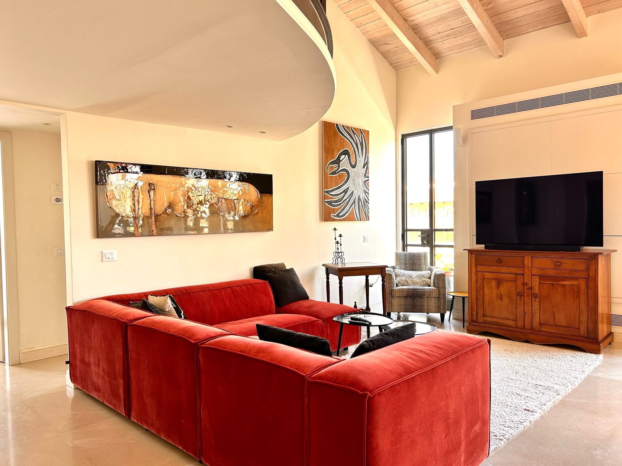 Stunning penthouse apartment in a prime location in north Jaffa
