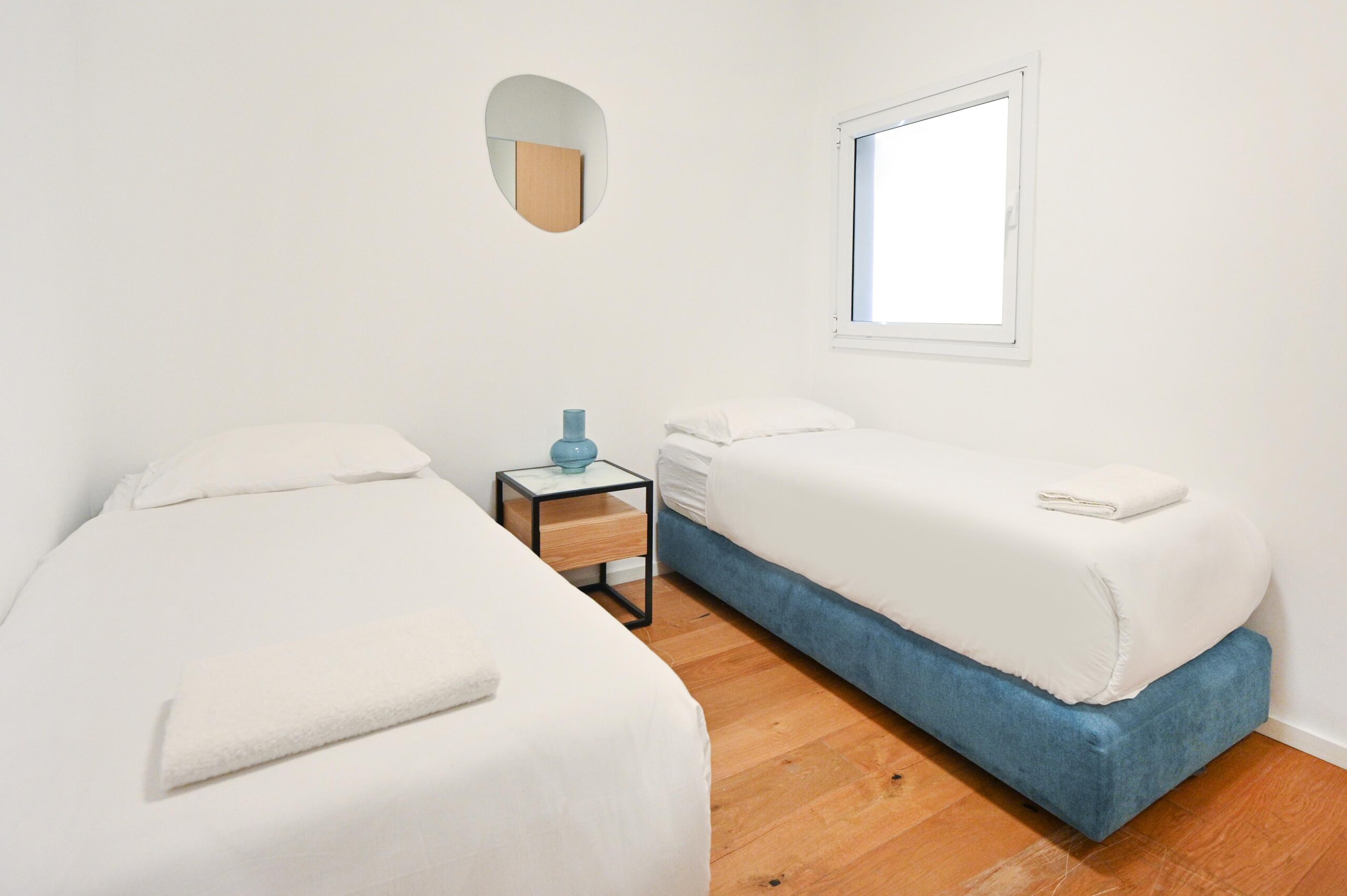 Stunning Penthouse Apartment in High-Standing Preserved Building On Ben Yehuda (25)
