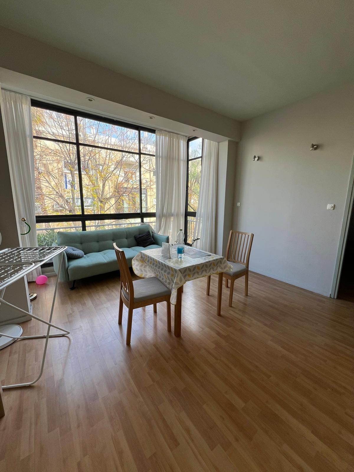Stylish 3-Room Gem in Prime Tel Aviv Location
