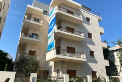 Brand new spacious 2 bedroom apt with balcony in a new boutique preserve building