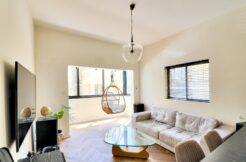 SPACIOUS, BRIGHT AND FURNISHED STUNNING ONE BEDROOM APARTMENT IN CENTRAL TEL AVIV – 6 MONTHS RENTAL