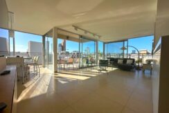 For Rent: Amazing duplex-penthouse apartment with a huge roof terrace and a hysterical view of the whole city!