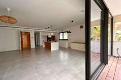 A Beautiful and Modern Boutique Style Apartment Close to the Beach