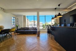 A Stunning Modern Apartment in an Amazing Location Close to the Beach!