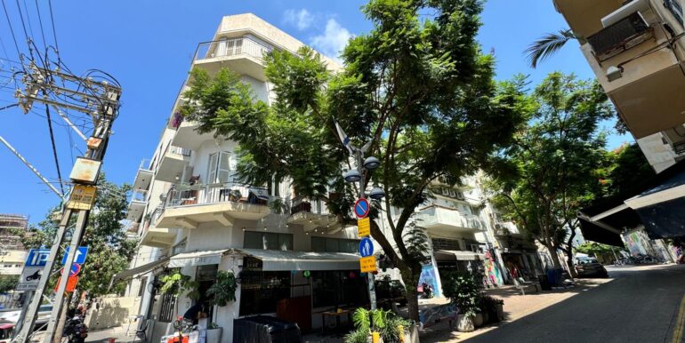 0ced4c84-7d45-4747-97be-396170b69aa2