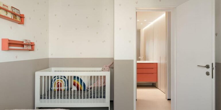 1f25e5c6-bbc3-4e61-9b7f-b92e92e87bc1