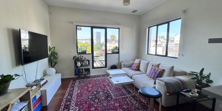 3a877429-3b17-4299-b4a9-1f75b7b8f311