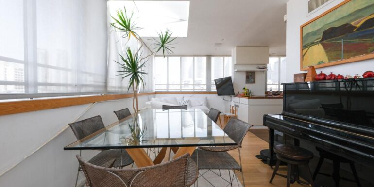 54b83511-baed-4bad-aaa7-732135493f2e