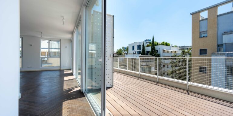 56ffbc06-a33c-4a9d-8f5e-79f4685ab3a1