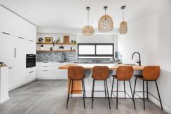 Spacious 2-Bedroom Apartment in Prime Mapu / Ben Yehuda Location