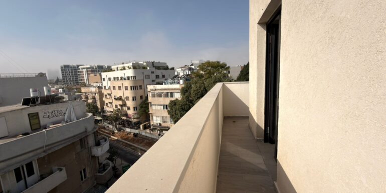 6cbdf478-61fe-46b6-972e-50d4e826a06a