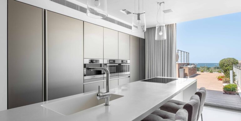 80cbe73d-4db1-4b43-b452-3a668f261959