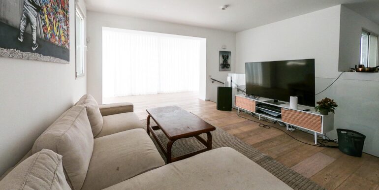 WhatsApp Image 2025-05-14 at 11.59.12 (3)