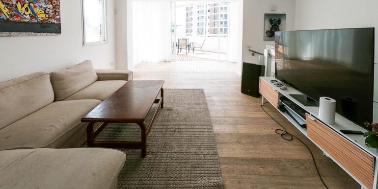 WhatsApp Image 2025-05-14 at 11.59.13 (4)