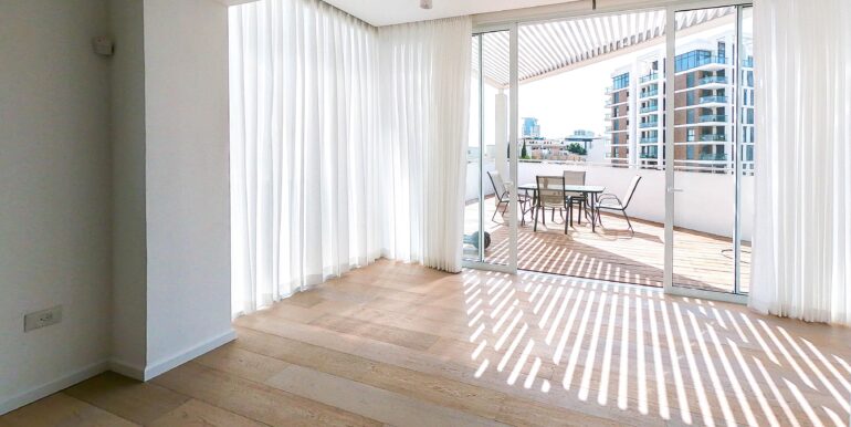 WhatsApp Image 2025-05-14 at 11.59.13