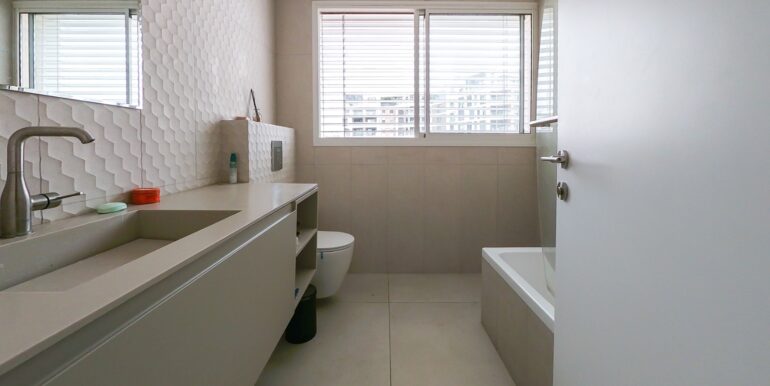 WhatsApp Image 2025-05-14 at 11.59.15 (2)