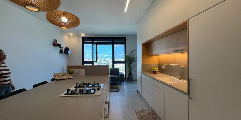 af2b28c4-96aa-4572-a99b-74e538e56a13