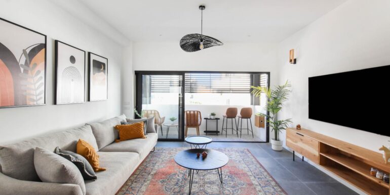 af4e410e-bd87-4125-9ecd-885b773cf6ae