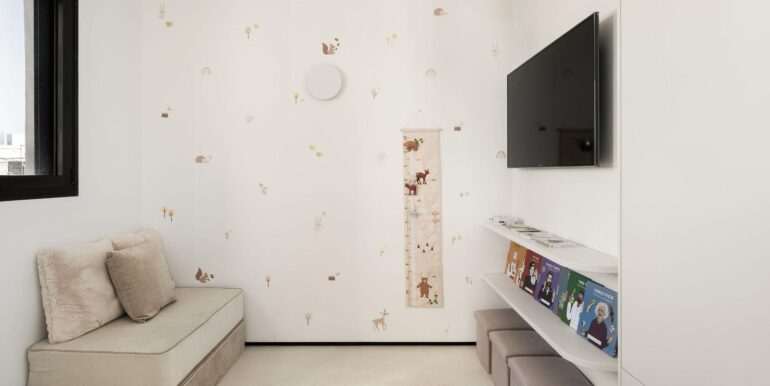 bfea5233-3c86-4678-83eb-fa90e30a9863