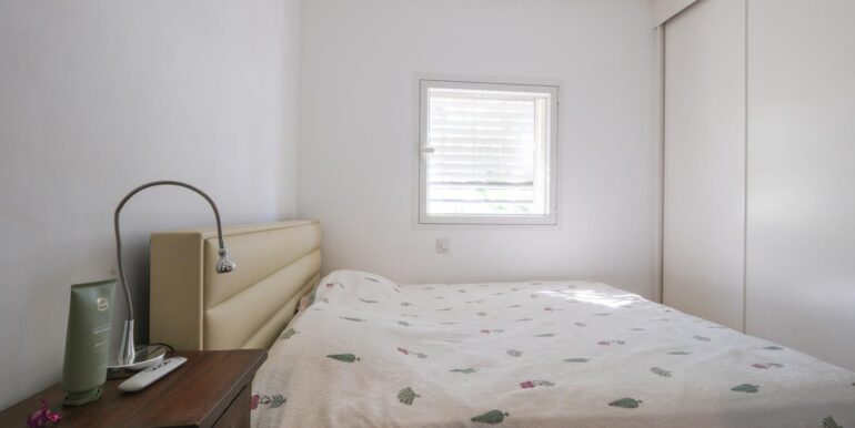 c1189534-f2d6-4cee-b34a-9bcf107ecfc9