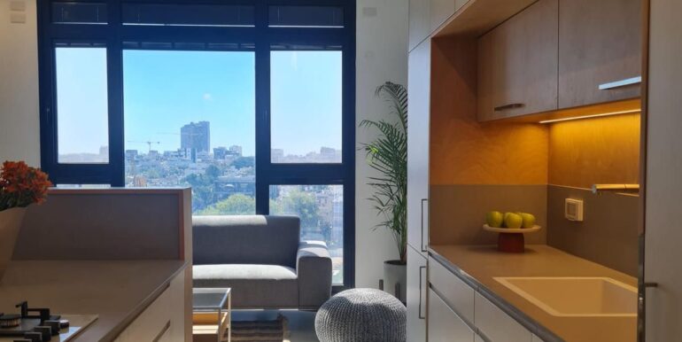 c1d7bbef-a30c-438e-a569-e47959299c0f