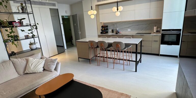 dad7f7df-d6a9-4ea5-862d-e81cee210921