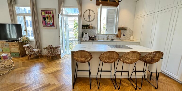 e5addda0-081f-4def-a1f5-a4258998e683