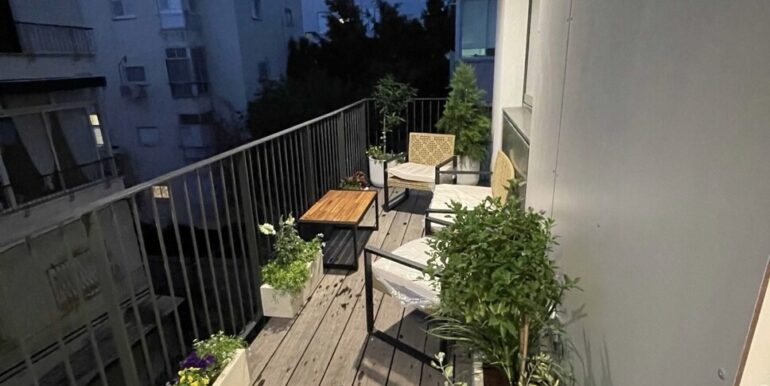 large-Media 4-3481D69D-C3BB-4FC9-B035-B9135E73F0C2