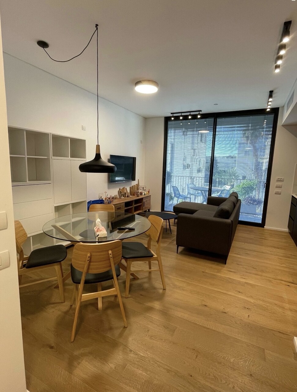 Modern Apartment in the New North