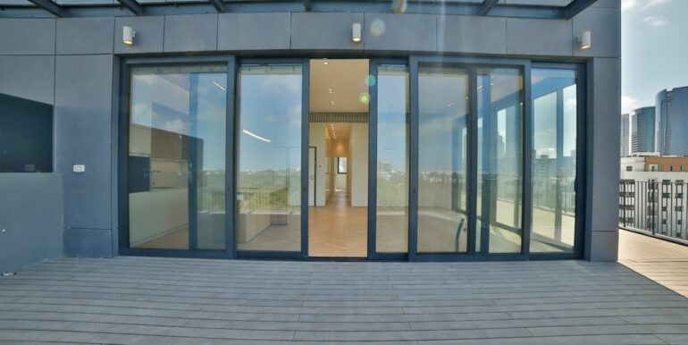 large-WhatsApp Image 2025-11-16 at 19.32.57 (2)