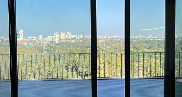 large-WhatsApp Image 2025-11-16 at 19.32.58 (3)