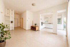 Renovated & Spacious 4-Room Apartment for Rent Near Rabin Square