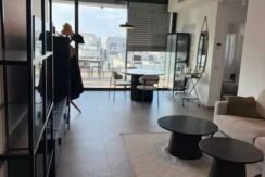 For rent – Furnished penthouse with a huge balcony and parking! South Tel Aviv Matalon Street.