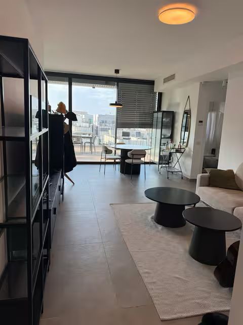 For rent – Furnished penthouse with a huge balcony and parking! South Tel Aviv Matalon Street.
