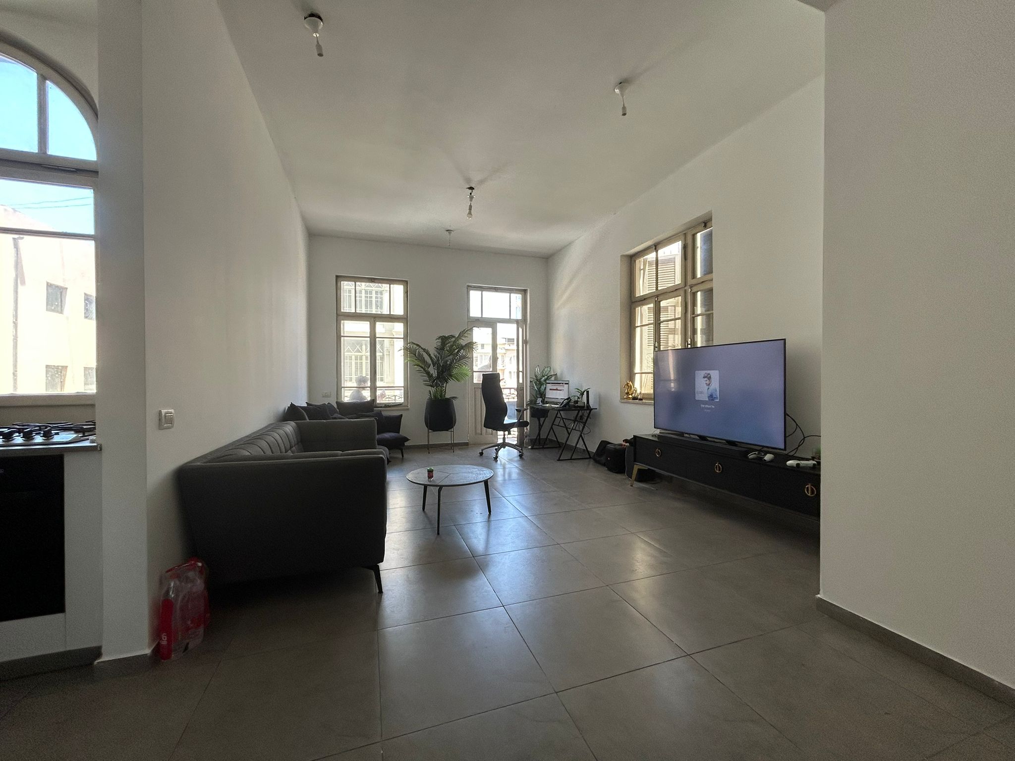 For rent! Unique 2-room apartment in the heart of Tel Aviv.